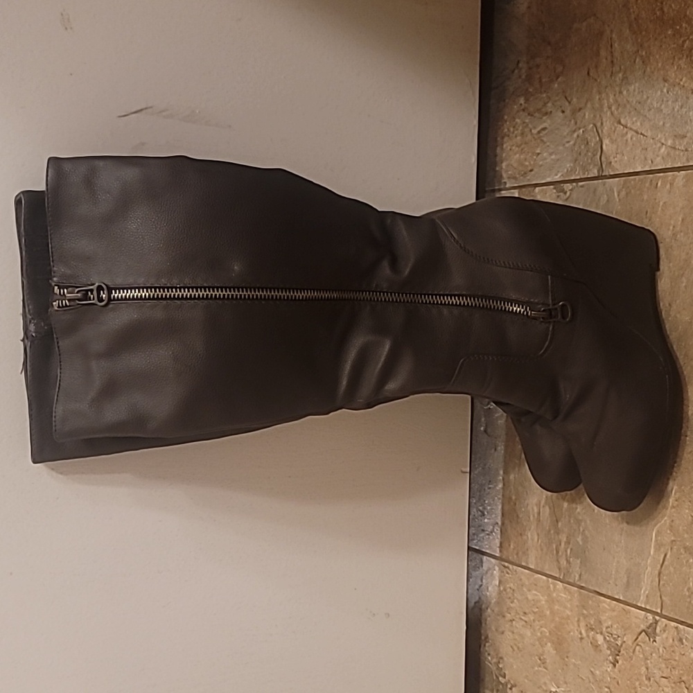 Wedge boots